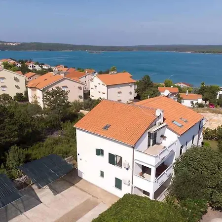 Apartment In Insel Krk 12477 Klimno